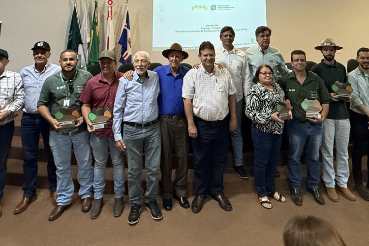 Produtores destaque do ATeG são premiados na Fenamilho Produtores destaque do ATeG são premiados na Fenamilho
