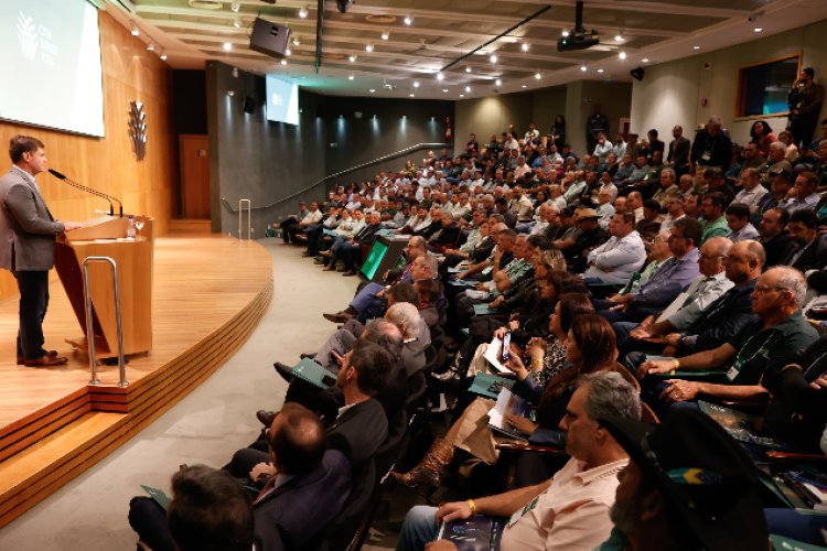 Faemg realiza a primeira Assembleia da sua história em Brasília Faemg realiza a primeira Assembleia da sua história em Brasília