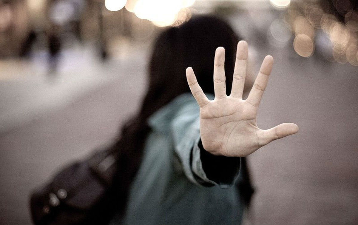 violencia-escola-wikimedia-commons