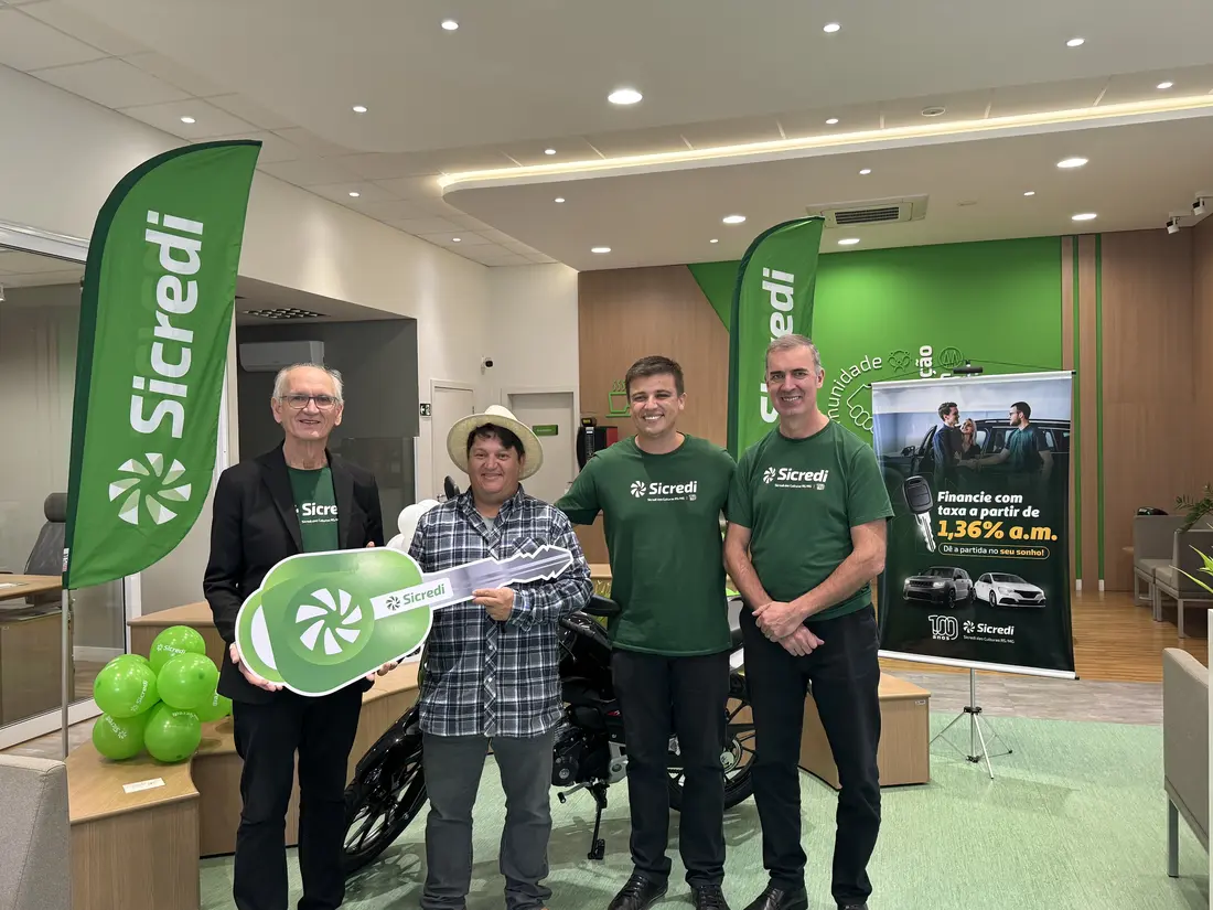 ezgif-710a0c3063425a