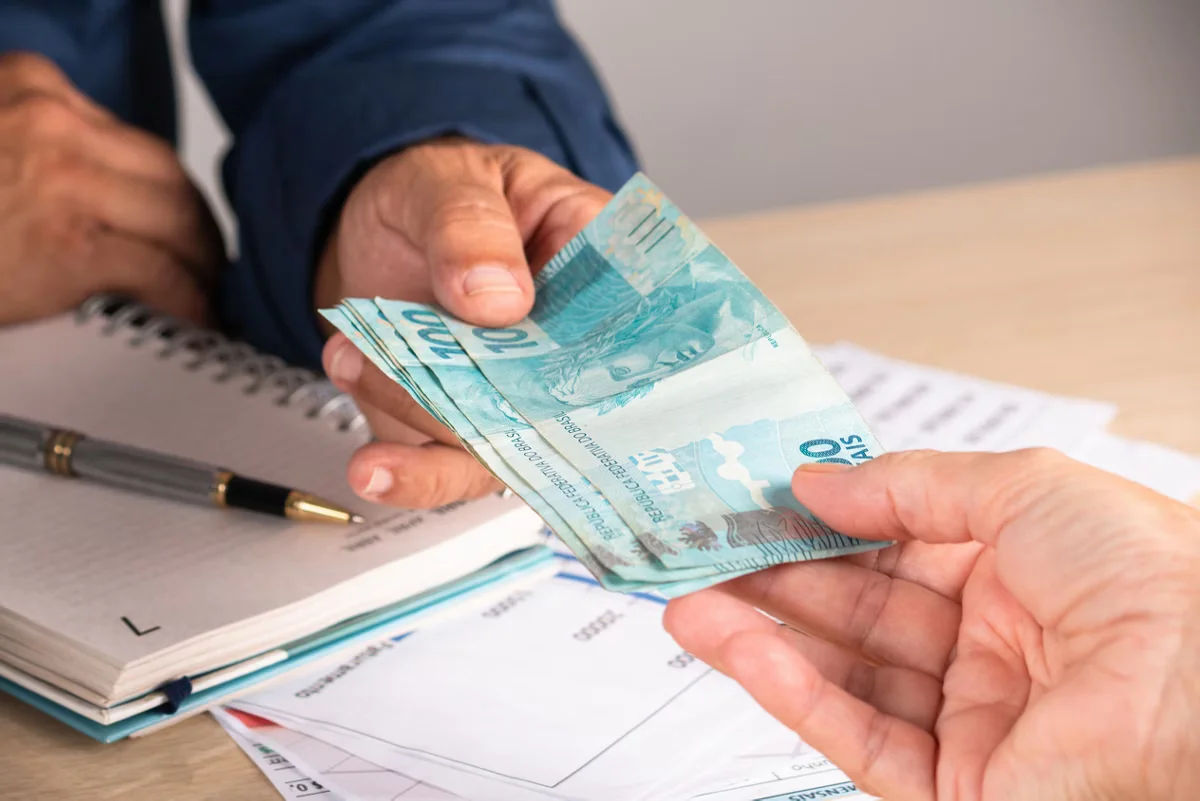 dinheiro-4027e0a0640a28 dinheiro-4027e0a0640a28