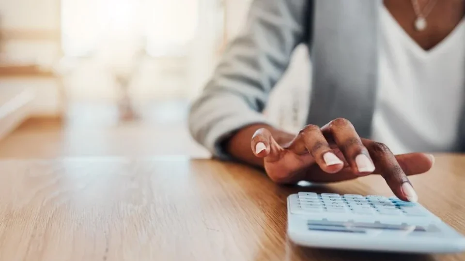 evite-endividamento-divida-960x540 evite-endividamento-divida-960x540