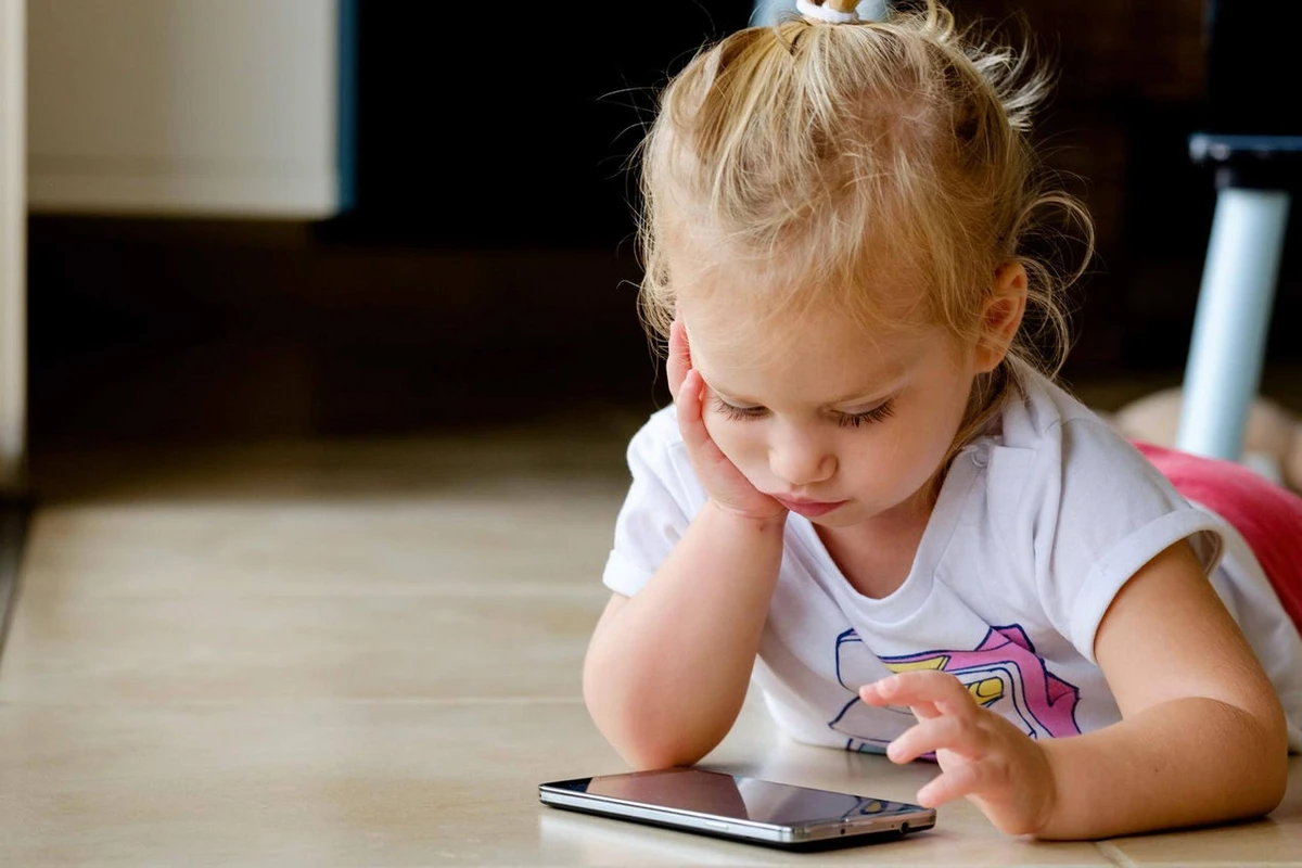 interessa-educacao-infantil-smartphones-pesquisas-smartphones-e-infancia-tecnologia-na-infancia-criancas-e-tecnologia-midias-eletronicas-na-infancia-chupeta-digital-chupeta-do-seculo-21-celulares-e interessa-educacao-infantil-smartphones-pesquisas-smartphones-e-infancia-tecnologia-na-infancia-criancas-e-tecnologia-midias-eletronicas-na-infancia-chupeta-digital-chupeta-do-seculo-21-celulares-e