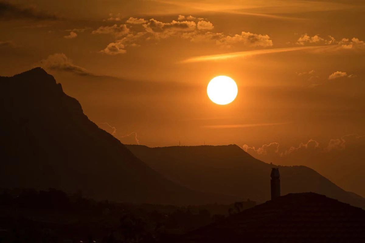 sol-calor-tempo-seco-clima-858ce9fcb1caeb