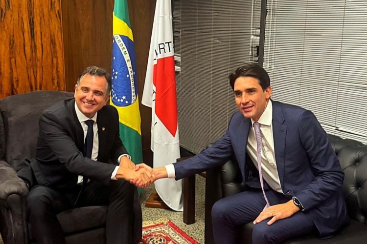 Rodrigo Pacheco se reúne com ministro para viabilizar aeroportos em Minas Gerais Rodrigo Pacheco se reúne com ministro para viabilizar aeroportos em Minas Gerais