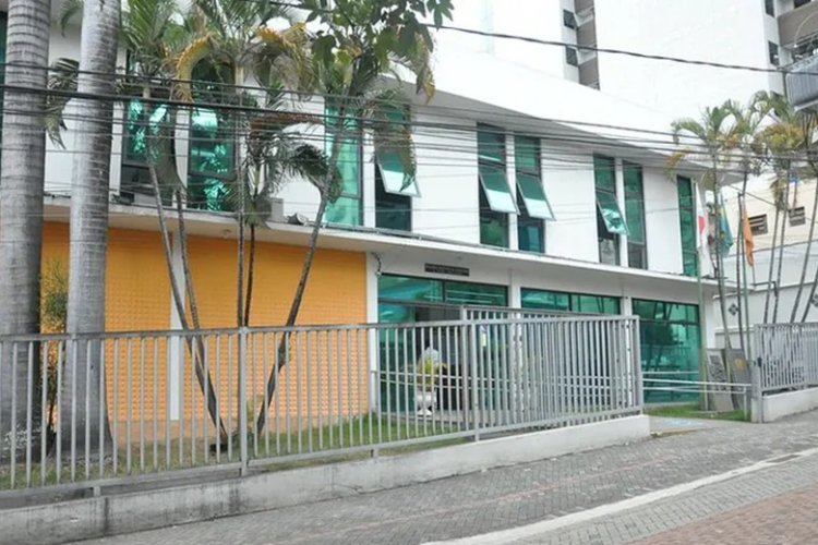 Bíblia nas escolas já é lei em Divinópolis Bíblia nas escolas já é lei em Divinópolis