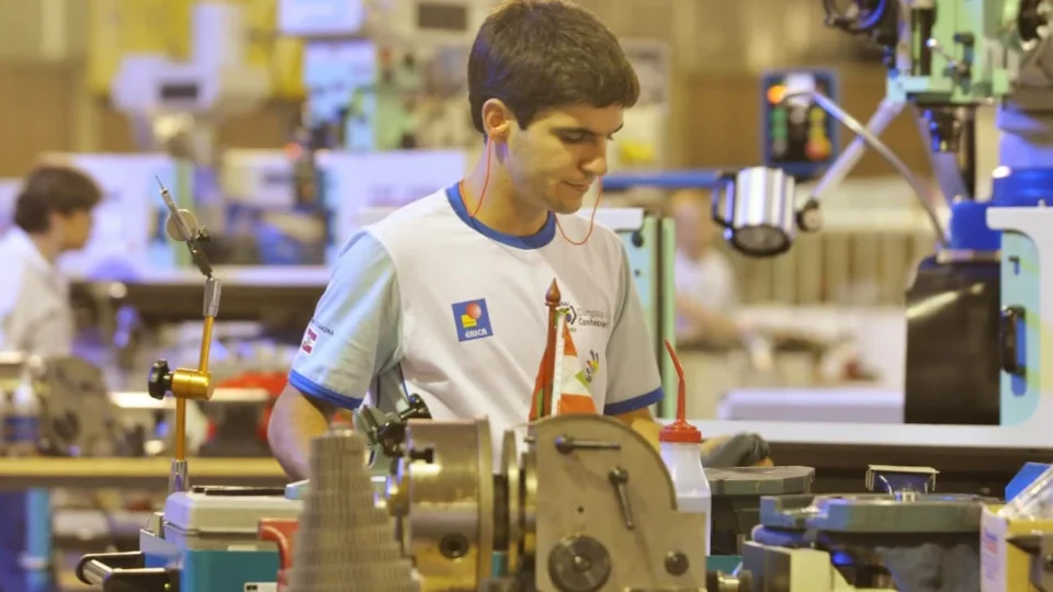 cursos-tecnicos-960x540 cursos-tecnicos-960x540