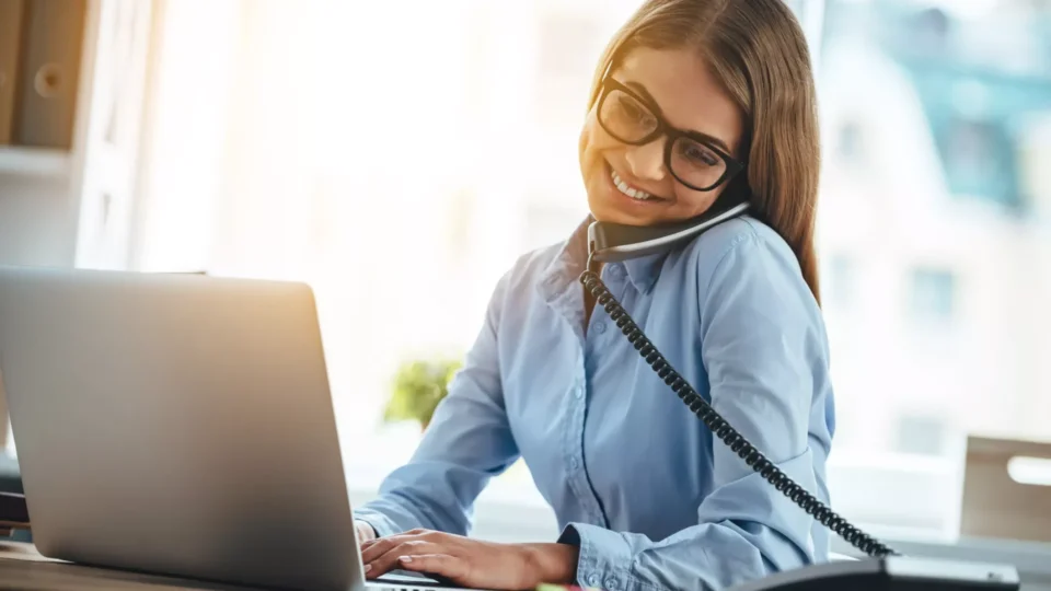 fotomulher_trabalhando-scaled-960x540