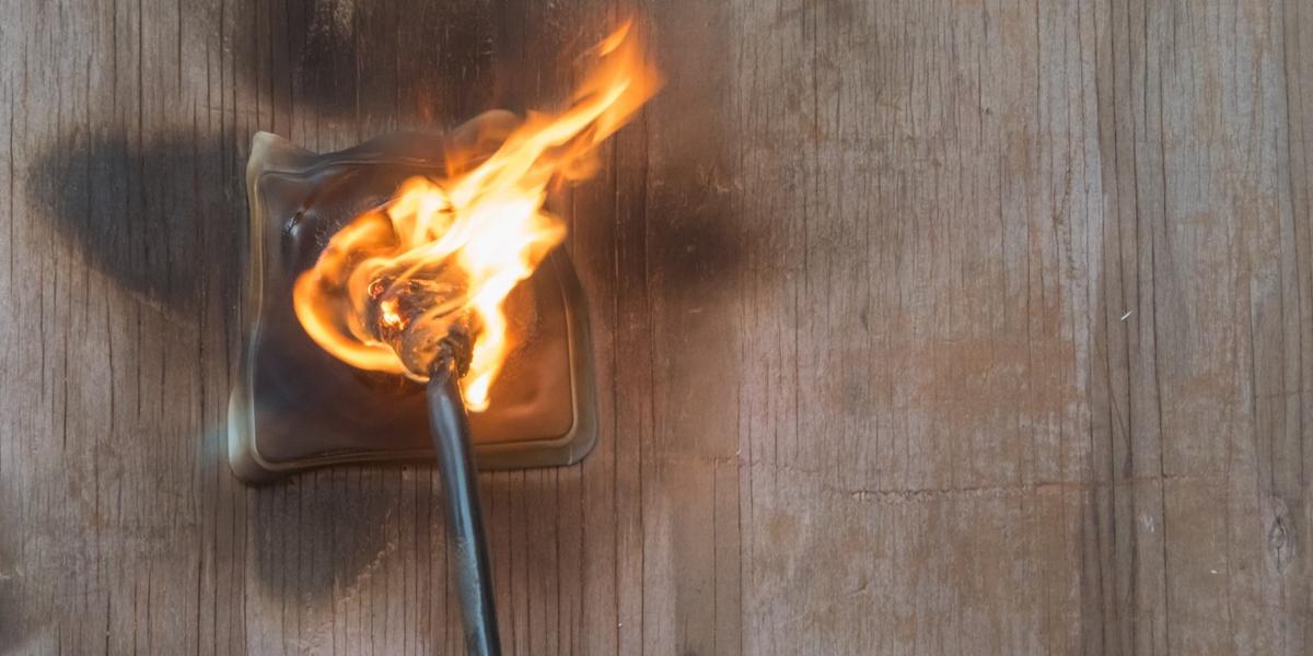 49834763279863086039