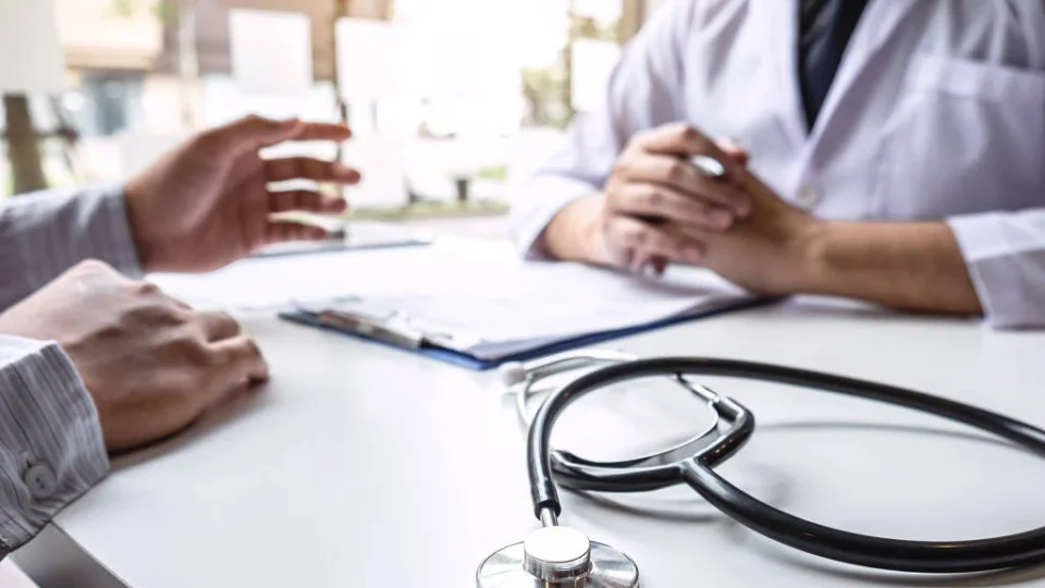 medico-consulta-4287