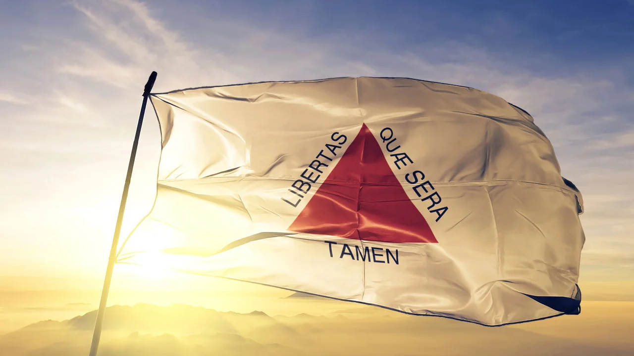 Bandeira-Minas-Gerais-Brasil_1745254745778