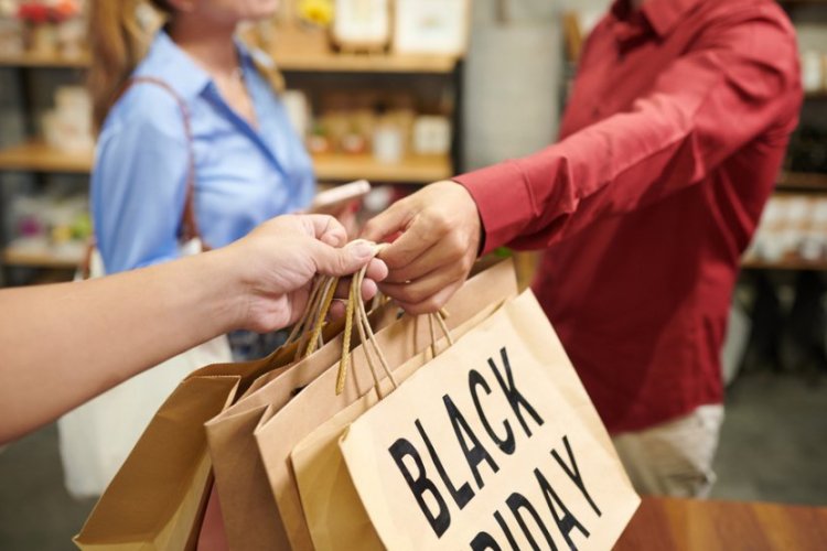 Black Friday 2025 impulsiona comércio e melhora resultados em Minas Gerais