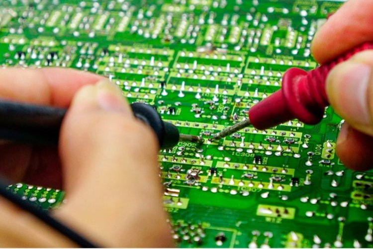 Eletroeletrônica movimenta R$ 27 bi em Minas