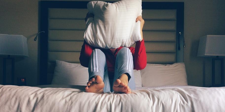 Tem dificuldade para dormir? Saiba como melhorar a qualidade do sono