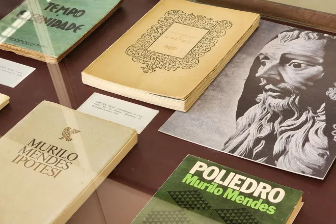Entre-livros-e-documentos-preservacao-e-conhecimento-no-acervo-de-Murilo-Mendes-Foto-MAMM-Divulgacao