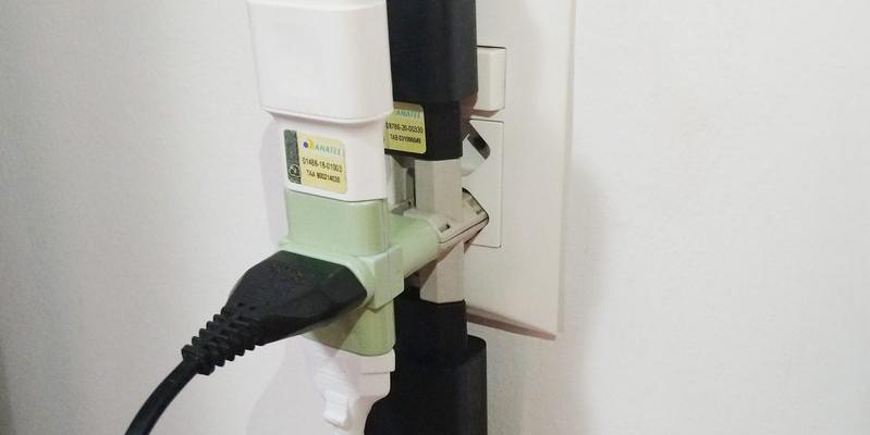 tomada-rede-eletrica-93498298363