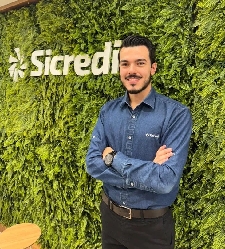 Tales Jardel Andrade, assessor de Negócios Pessoa Física do Sicredi.