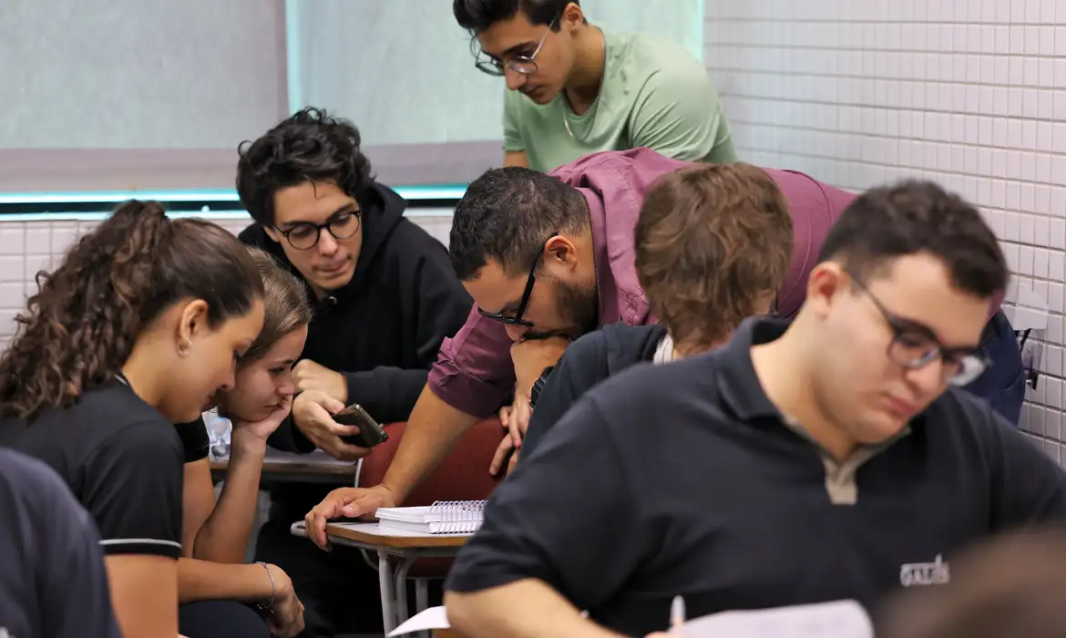 anem-vestibular-prova-faculdade-universidade-0d9a3073
