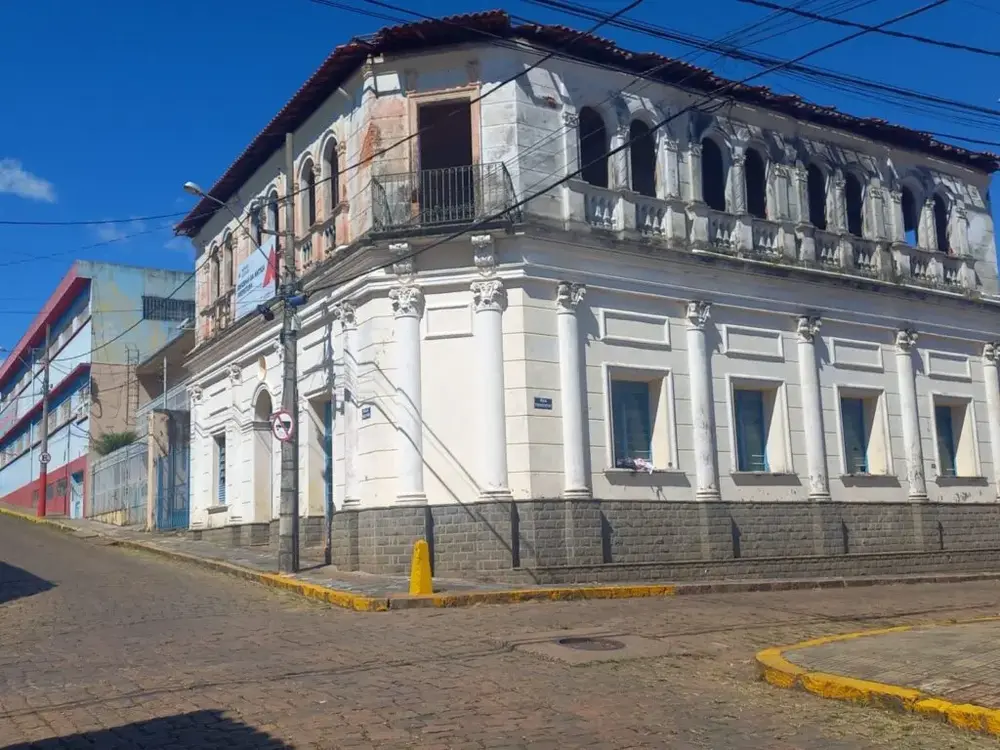 antiga-prefeitura-muz-531fcd4e1ad63381