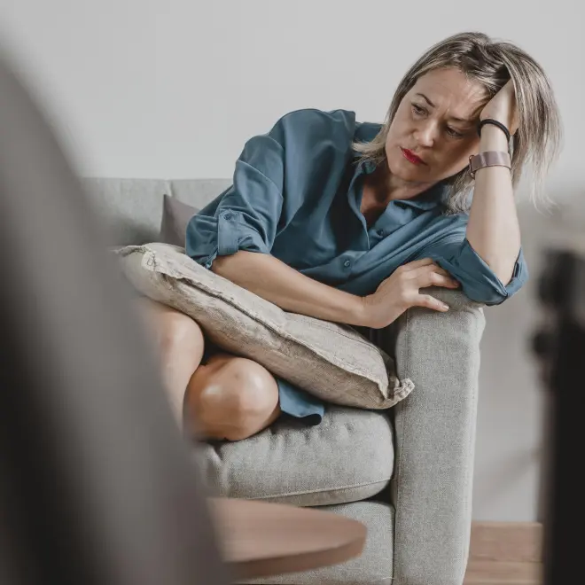 adult-woman-stressing-out-home adult-woman-stressing-out-home