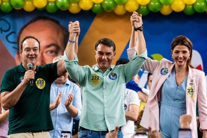 Flávio confirma Roscoe como seu candidato em Minas Flávio confirma Roscoe como seu candidato em Minas