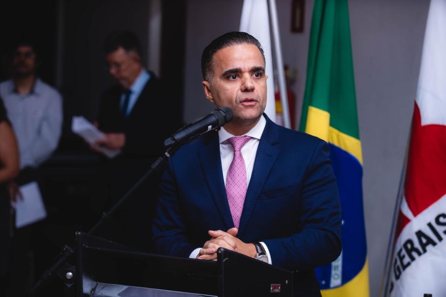 Chalfun mantém agenda em Brasília após adiamento de reunião com Fachin e cobra resposta colegiada do STF Chalfun mantém agenda em Brasília após adiamento de reunião com Fachin e cobra resposta colegiada do STF