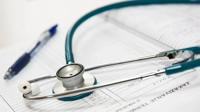 medico-consulta-61be-7bd7-4d54-9dbf-d278b4f64b84